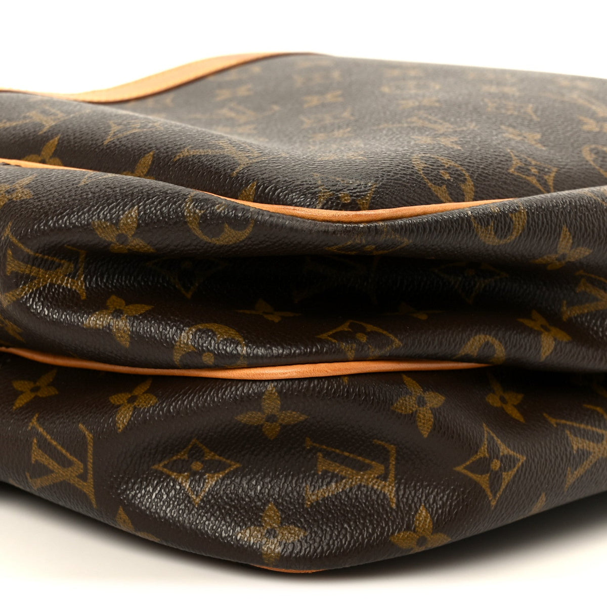 Monogram Reporter Gm Handbag