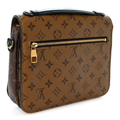 Reverse Monogram Pochette Metis Handbag