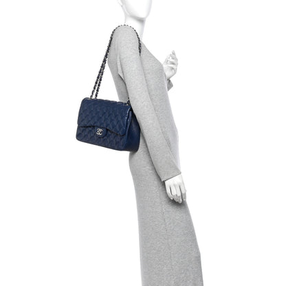 Quilted Caviar Flap Shoulder Bag - Blue