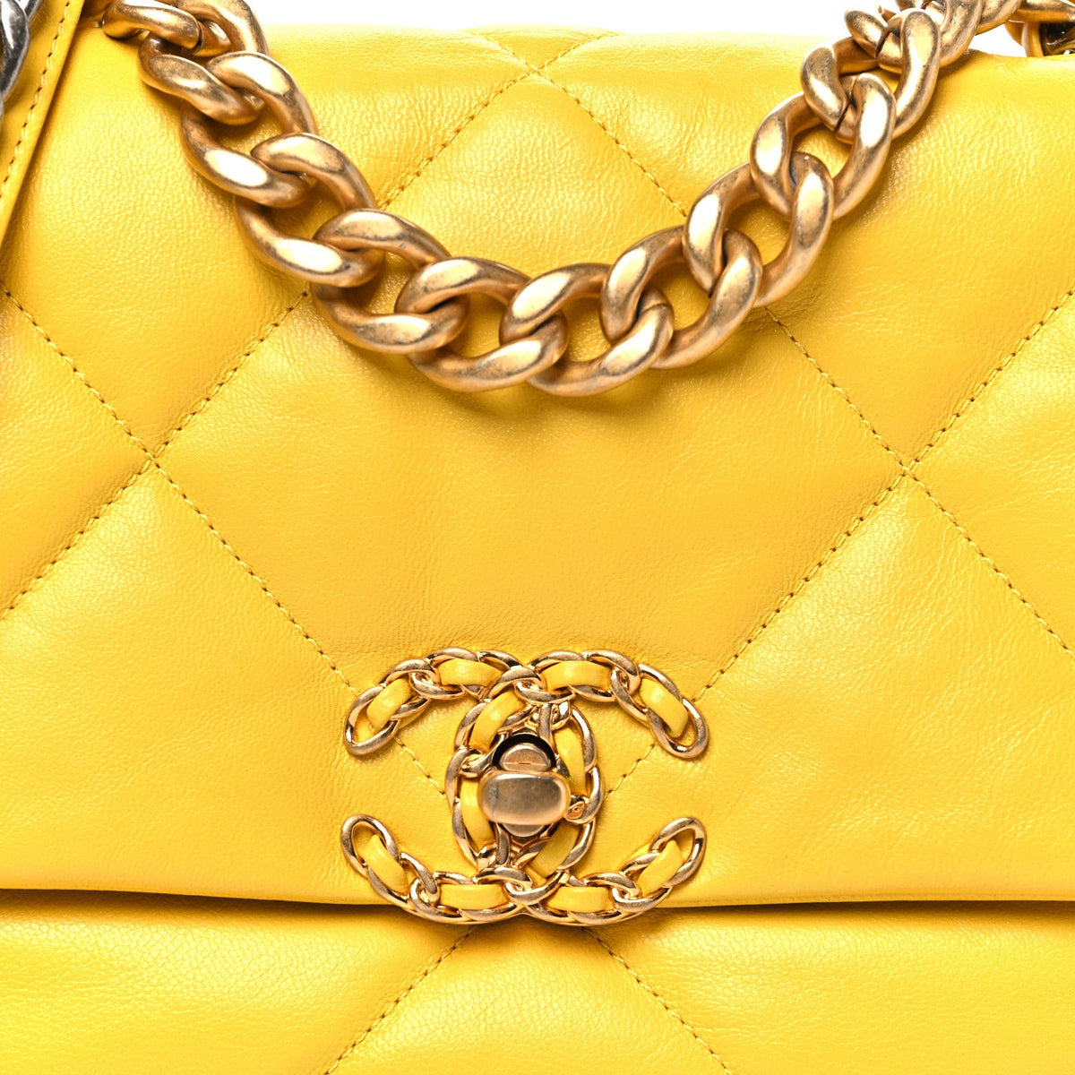 Medium Quilted Goatskin Flap Shoulder Bag - Yellow