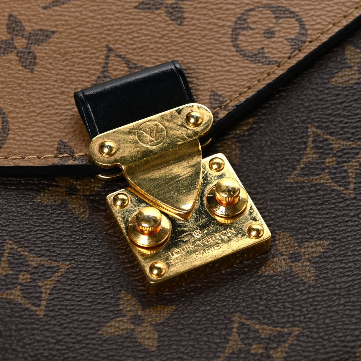 Reverse Monogram Pochette Metis Handbag