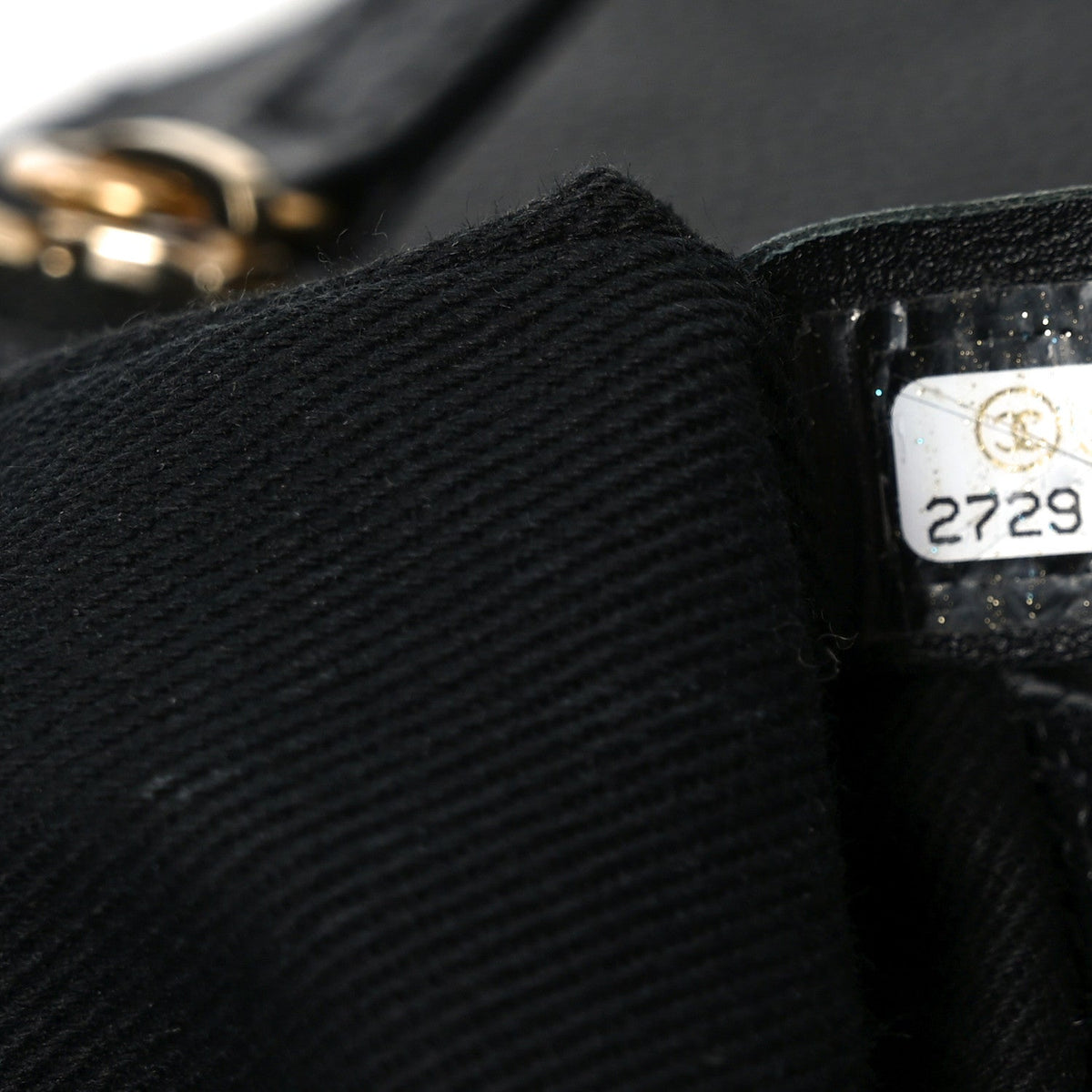 Caviar Flap Shoulder Bag - Black