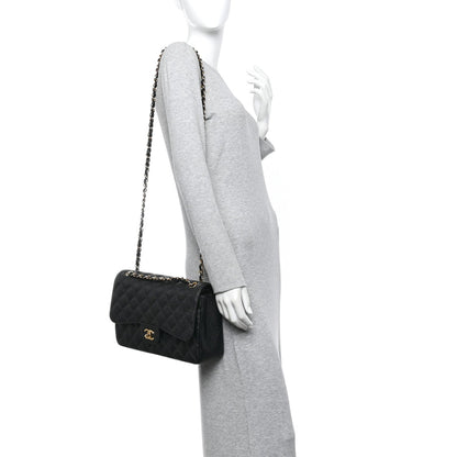 Quilted Caviar Flap Shoulder Bag - Black