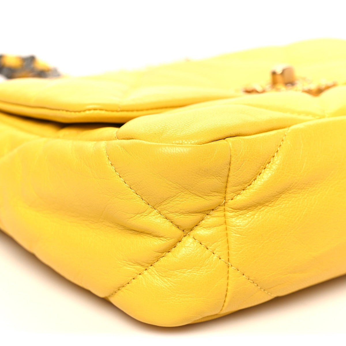 Medium Quilted Goatskin Flap Shoulder Bag - Yellow