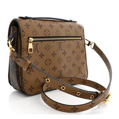 Reverse Monogram Pochette Metis Handbag