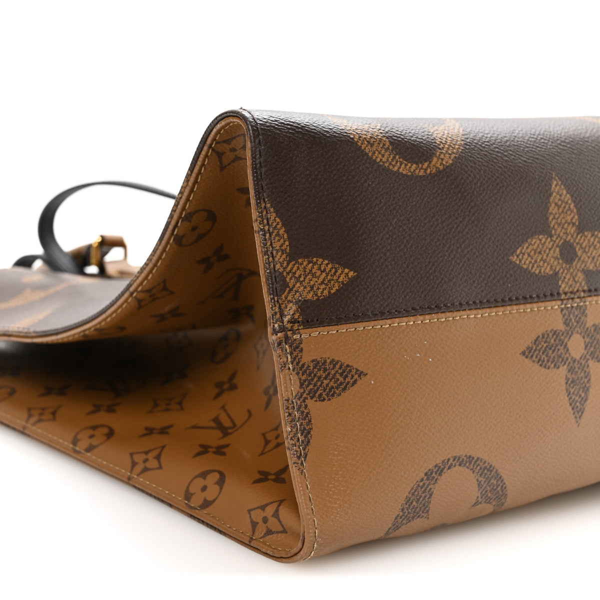 Reverse Monogram Giant Onthego Mm Handbag