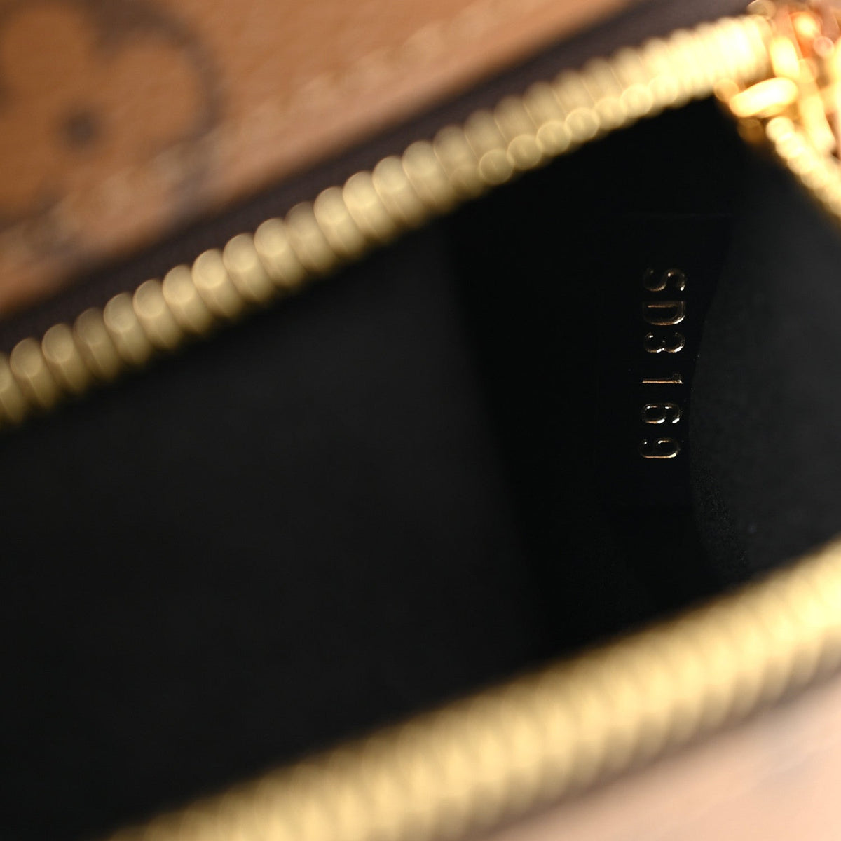 Reverse Monogram Pochette Metis Handbag