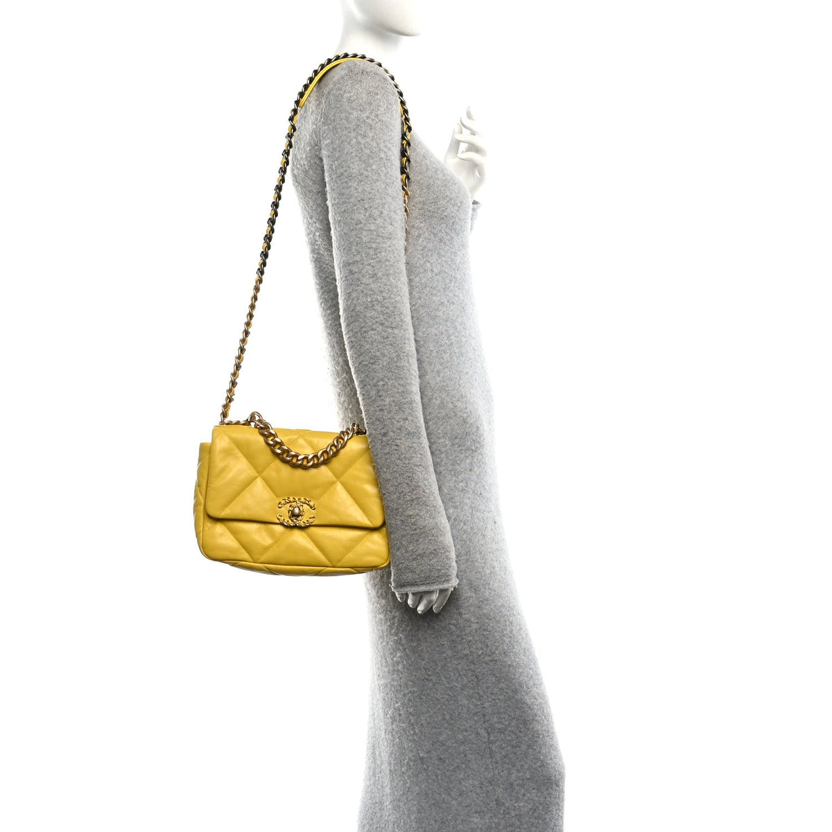 Medium Quilted Goatskin Flap Shoulder Bag - Yellow