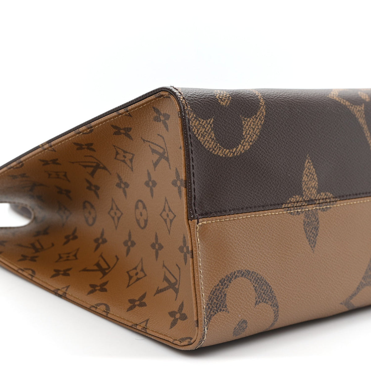 Reverse Monogram Giant Onthego Mm Handbag