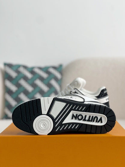 Trainer Black/White - Casual Everyday Shoe