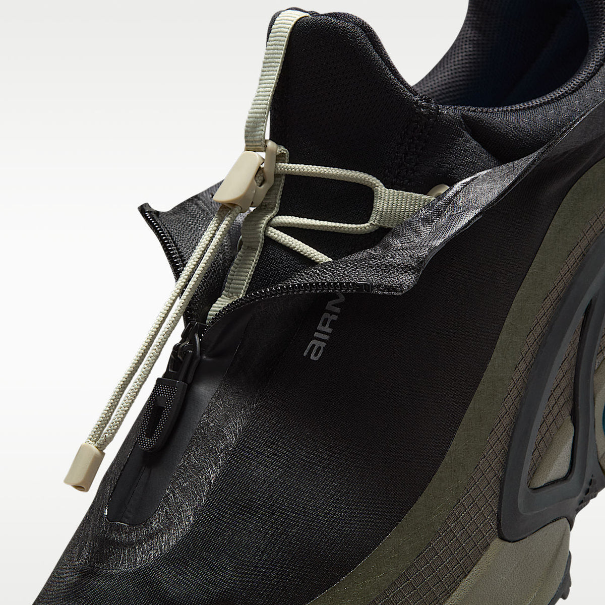 Air Max Dn Roam Men's Shoes Water-Repellent Black/Cargo Khaki/Stone/Metallic Silver