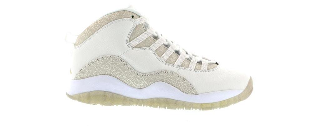 Retro Sneakers in Summit White/Metallic Gold-White - 819955-100