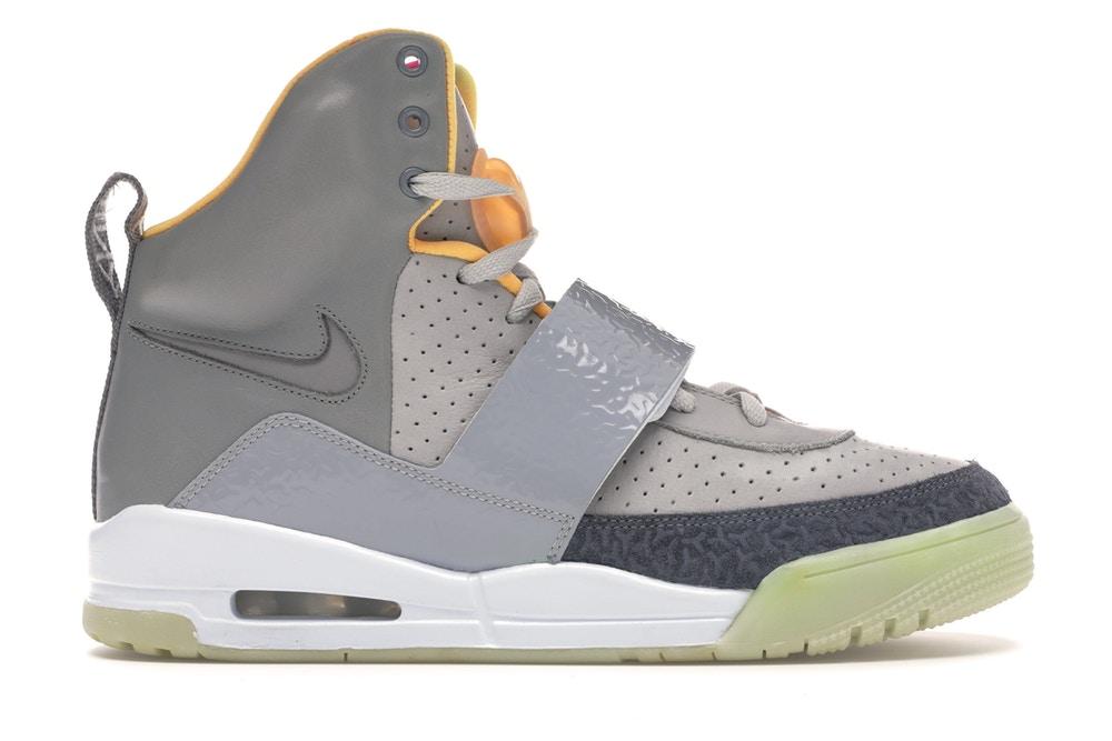 Classic Sneakers in Zen Grey/Light Charcoal - 366164-002
