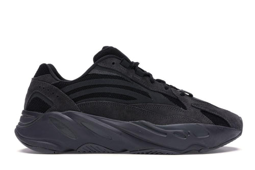Classic Sneakers in Vanta/Vanta/Vanta - FU6684