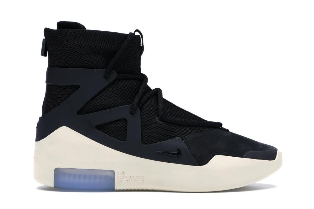 Classic Sneakers in Black/Black - AR4237-001
