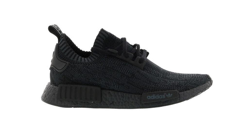 Classic Sneakers in Black - S80489