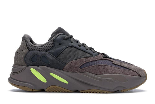 Classic Sneakers in Mauve/Mauve/Mauve - EE9614